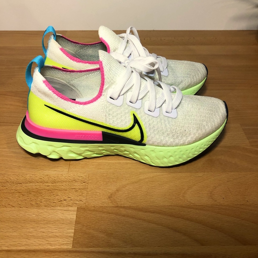 Nike - Infinity React - Flyknit - Women’s running shoe
